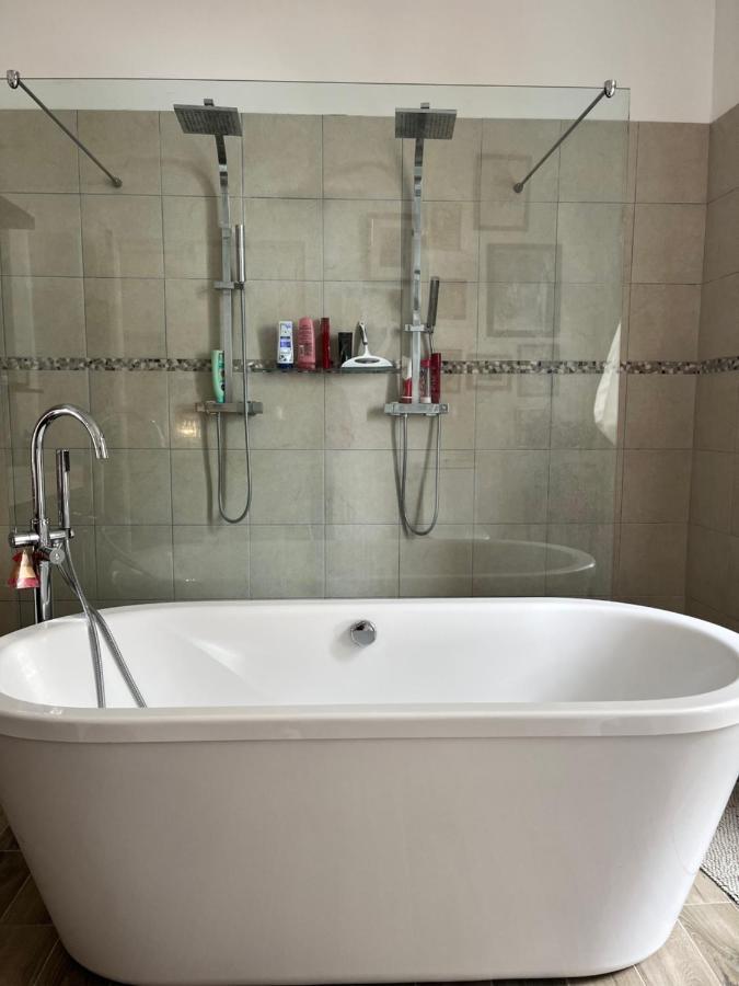 Le Marronnier Bed & Breakfast Saint-Genies-de-Fontedit Bagian luar foto